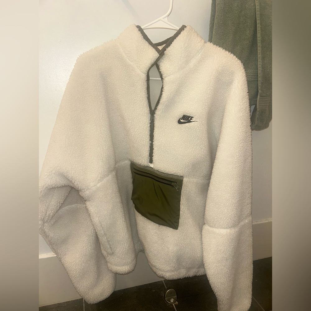 Nike 1/4 Zip Fleece with Olive Accents